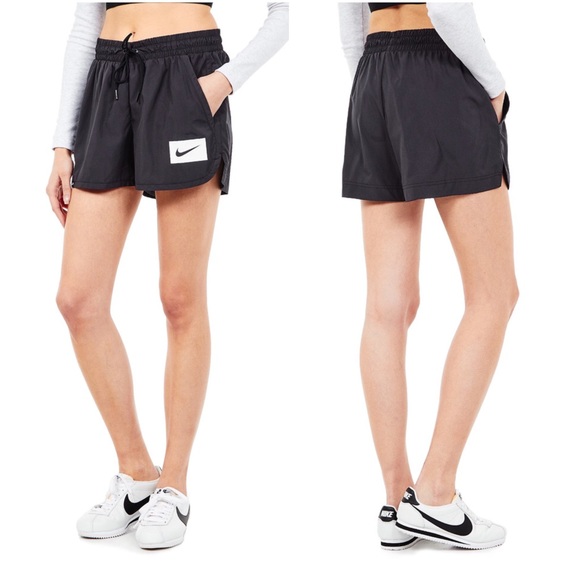 Nike Sportswear Woven Box Logo Shorts - Picture 2 of 6